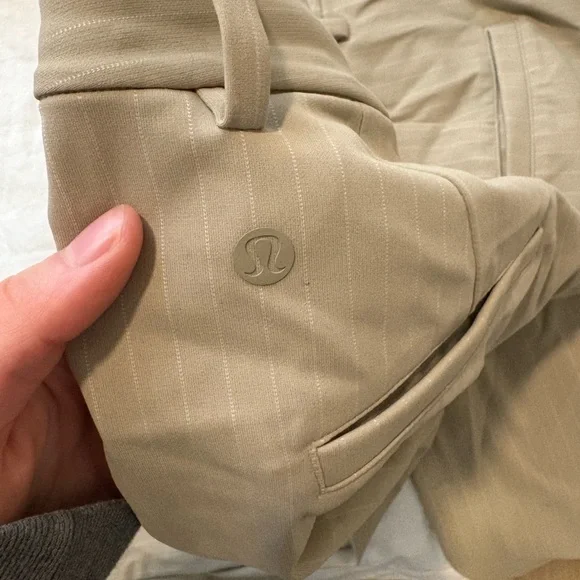 Daydrift High-Rise Wide-Leg Trouser *Short - Picture 3 of 6